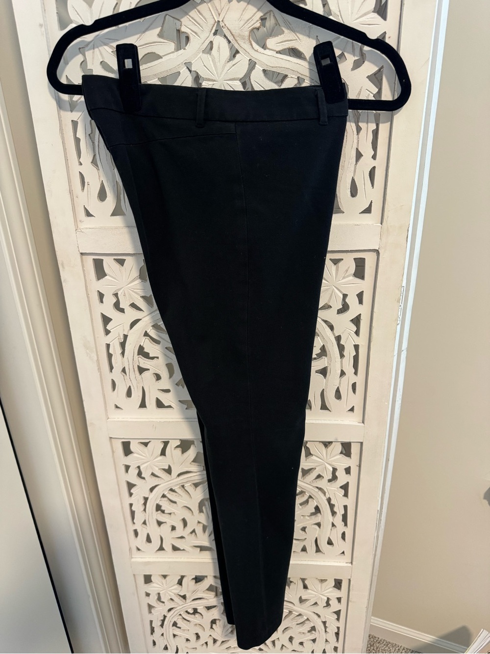 Gap Classic Black Women’s Pants- Sleek Straight Fit